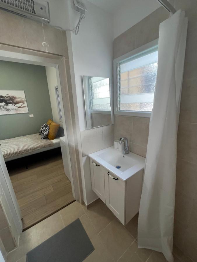 Adele Apartments Нетания Екстериор снимка