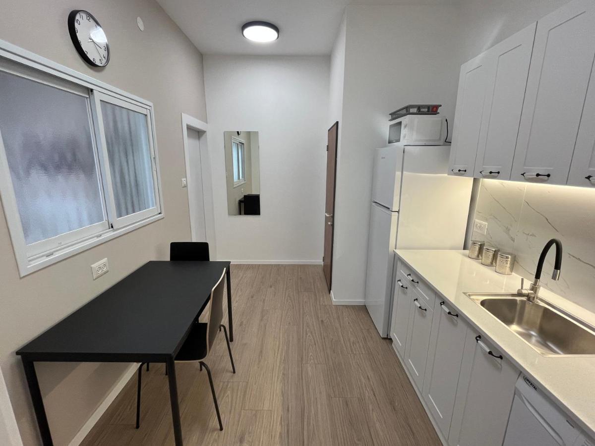 Adele Apartments Нетания Екстериор снимка