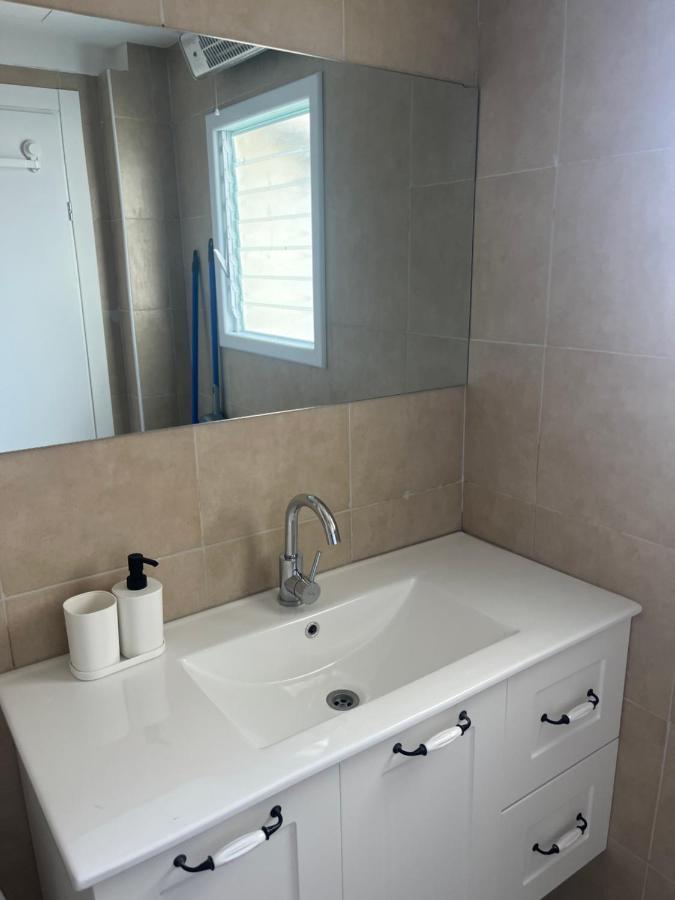 Adele Apartments Нетания Екстериор снимка