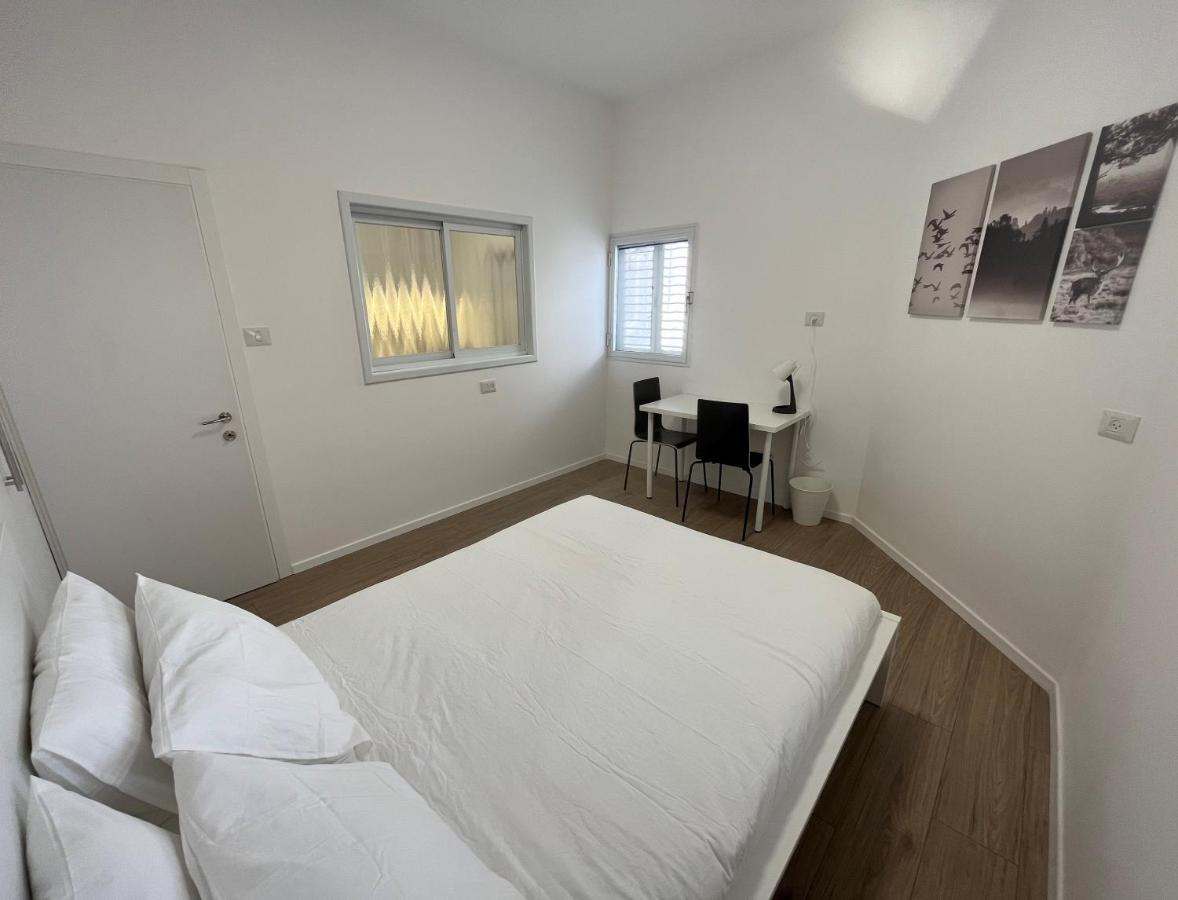 Adele Apartments Нетания Екстериор снимка