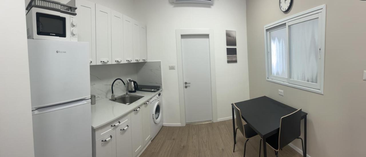 Adele Apartments Нетания Екстериор снимка