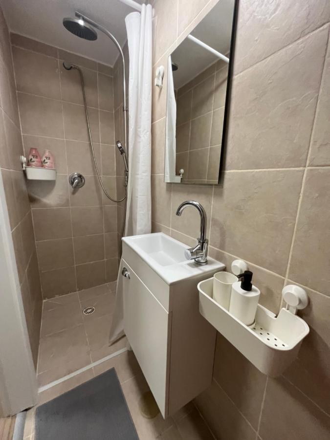 Adele Apartments Нетания Екстериор снимка