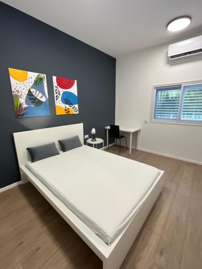 Adele Apartments Нетания Екстериор снимка