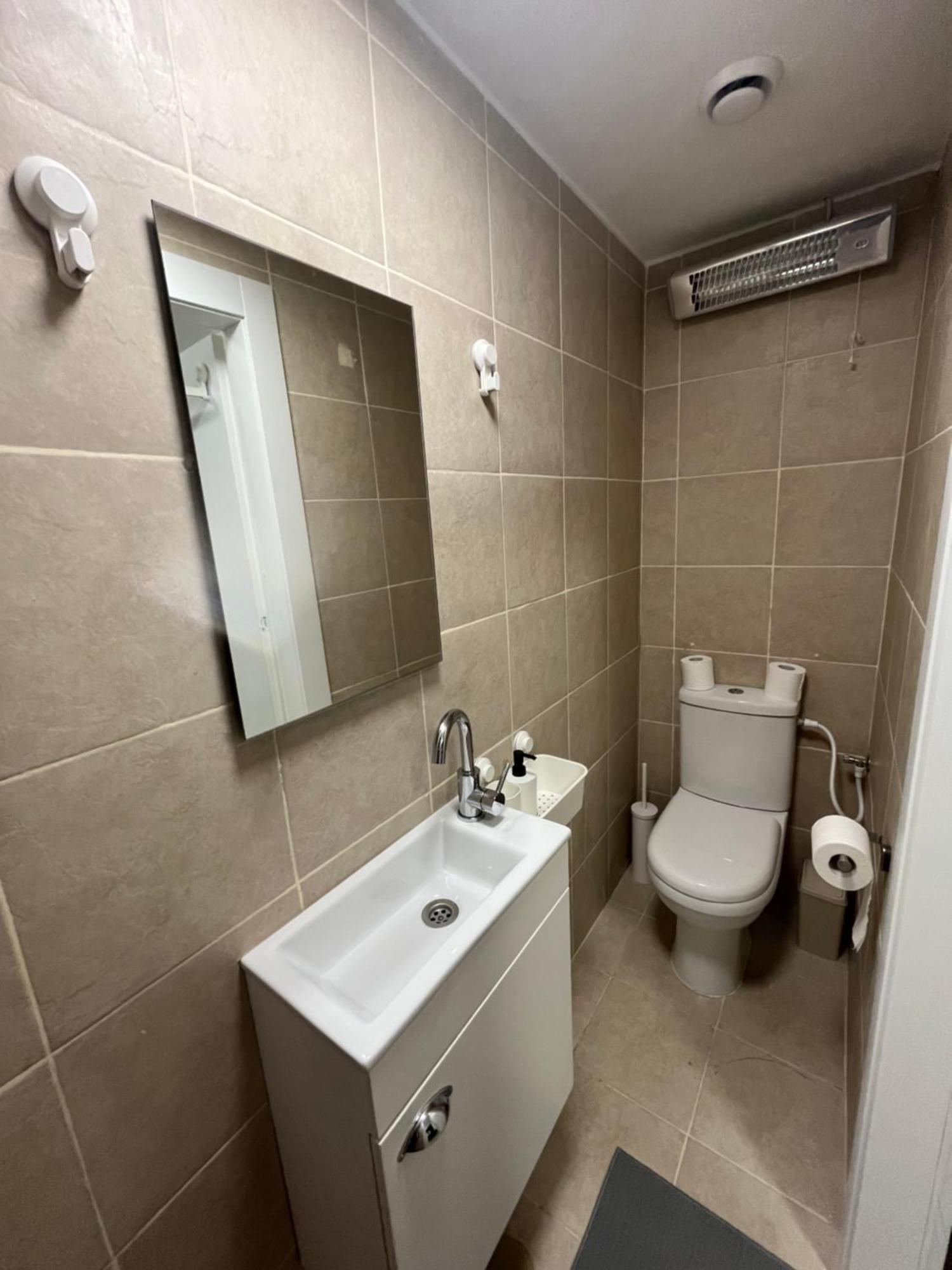 Adele Apartments Нетания Стая снимка